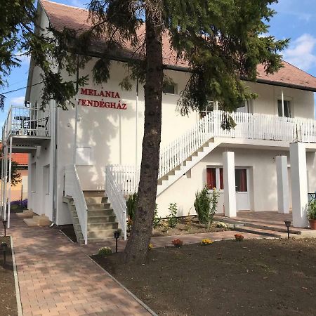Melánia Vendégház Balatonfőkajár Exterior foto